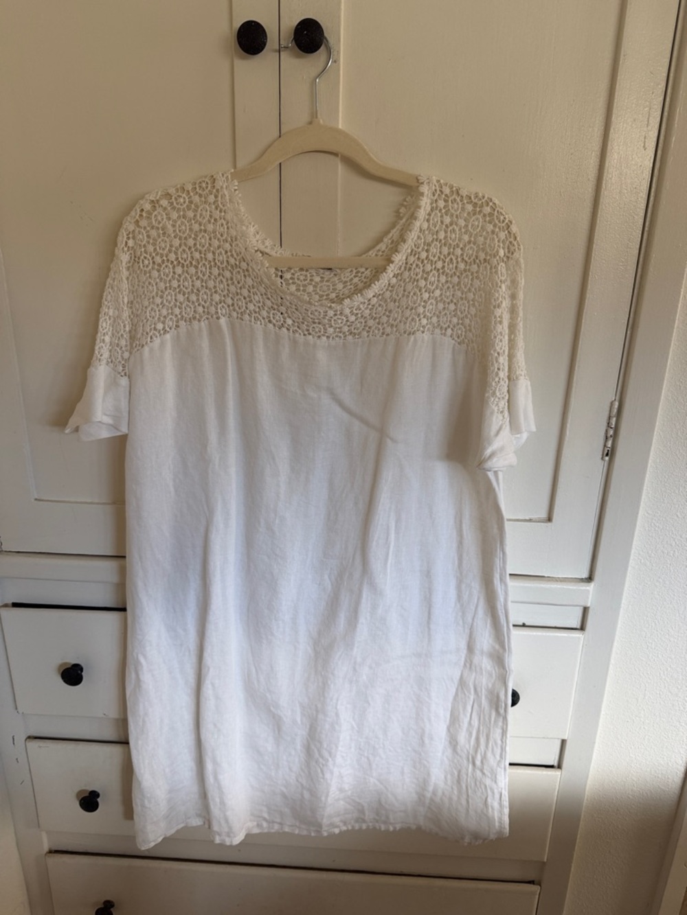 White Crochet Yoke Short Sleeve Women’s linen mini dress